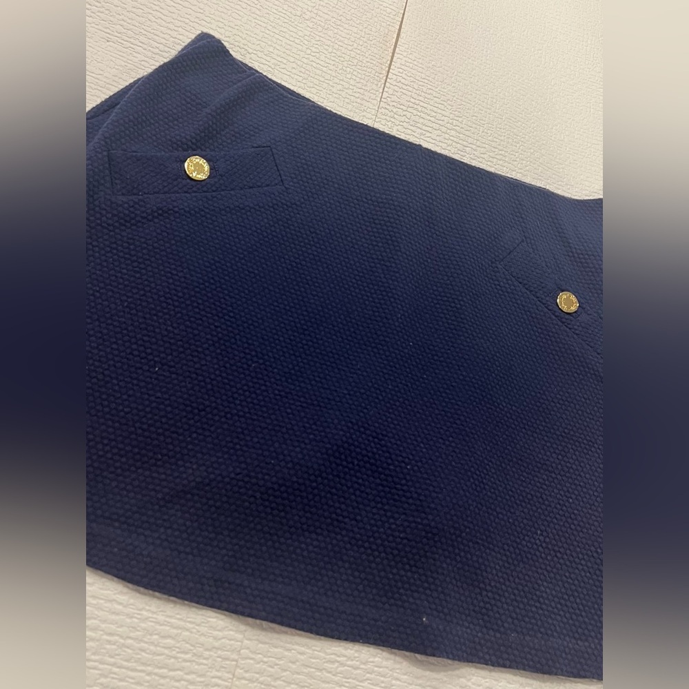 Lilly Pulitzer Madison Skort in Navy with Gold Buttons 
Size Small - Picture 3 of 9